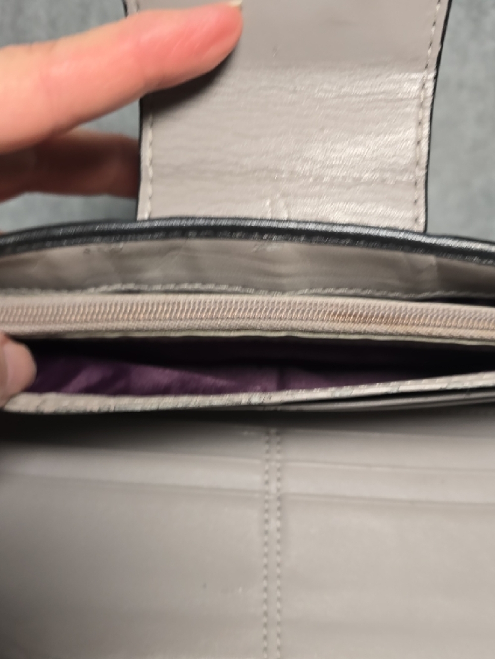 Coach Vintage Signature Canvas Pleated Leather Flap Bifold Wallet - Picture 8 of 16